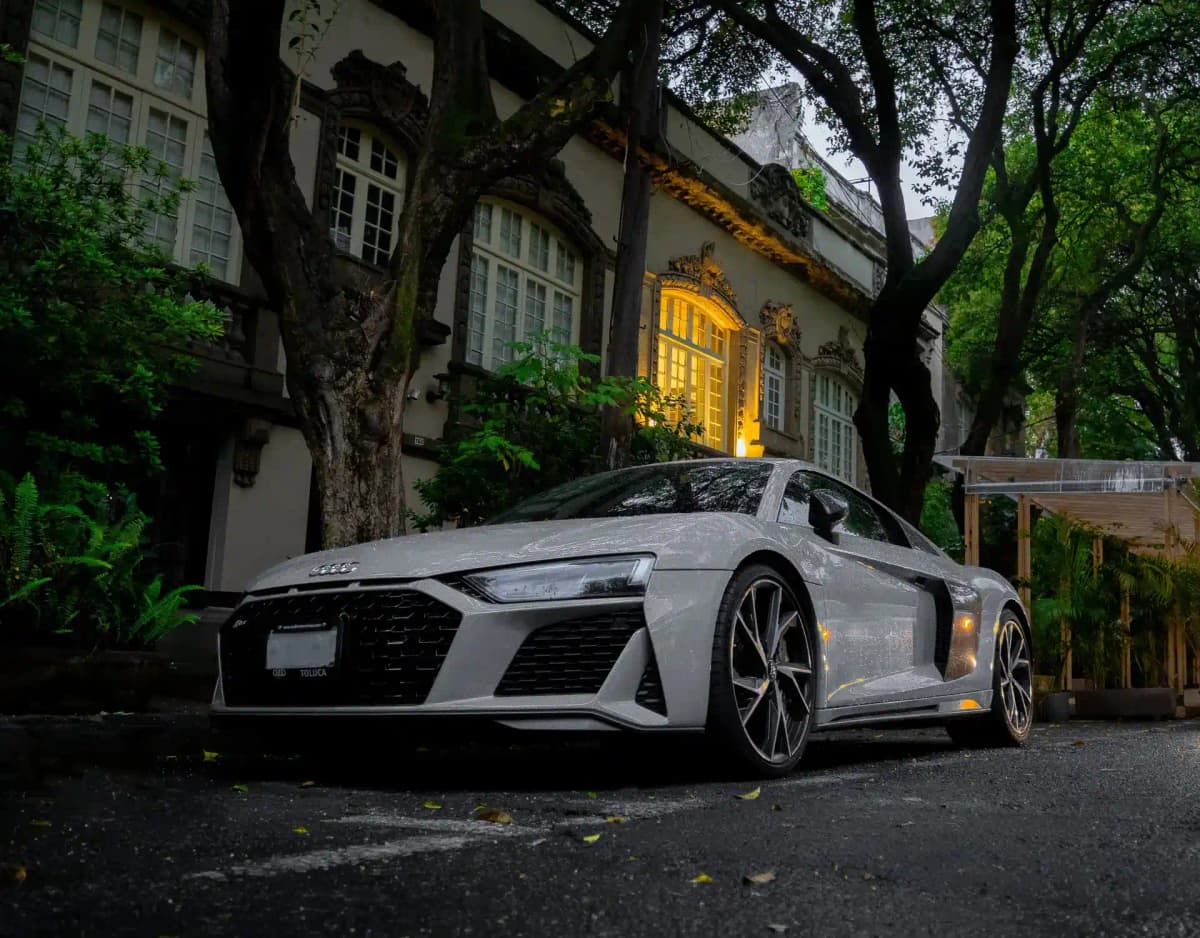Audi R8